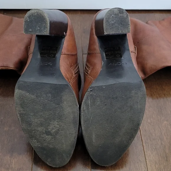 Boots - Picture 5 of 5